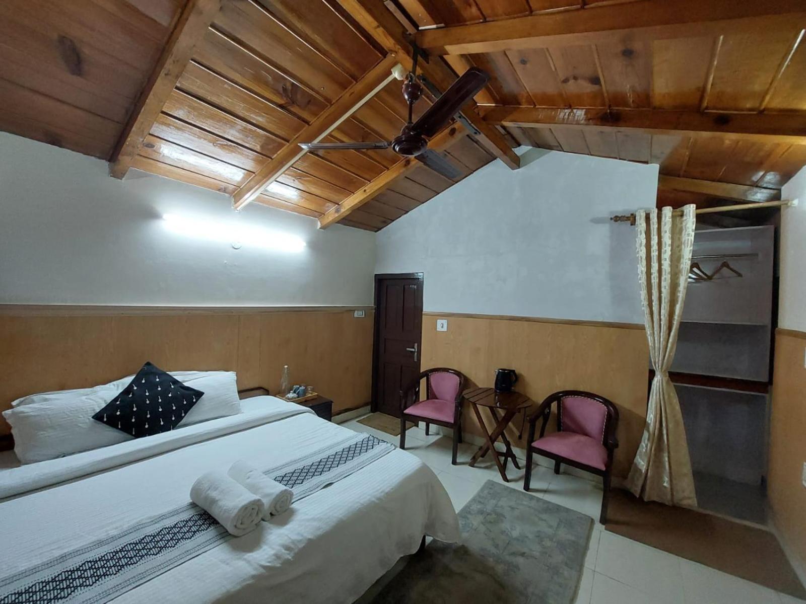 Hotel Alinda House Naukuchiatal By The Ghaur Bhīm Tāl Exterior foto